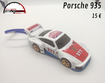 Porsche 935 keychains