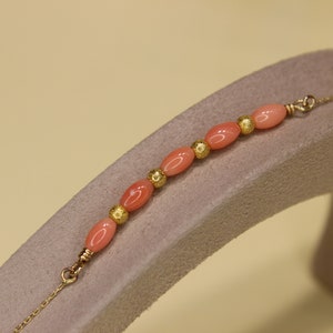 14 kt echt goud en koraal damesarmband, ovale koraalarmband, natuurlijke koraalkralen armband, echt goud natuurlijk koraal sierlijke armband