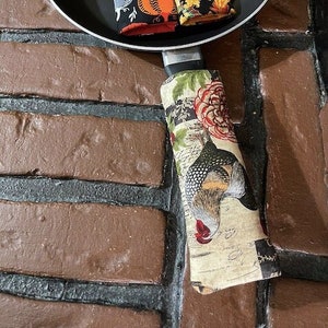 Insulated Iron Skillet Handle, Pan Handle Cover (handmade), unique gifts for her, holidays gift ideas, Mother's Day, Valentine's Day gift