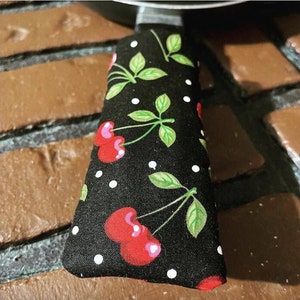 Mango de sartén de hierro aislado, cubierta de mango de sartén (hecha a mano), ideas de regalos para las fiestas, decoración de cocina, regalo del día de San Valentín, regalo del día de la madre