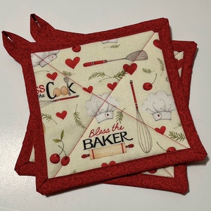 Baker potholders handmade, Mother&#39;s Day gift, unique gifts, holiday decorations, Christmas gift ideas, kitchen decor, Valentine&#39;s Day gift