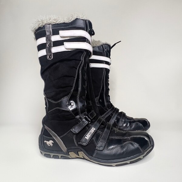 Mustang black leather moto boots