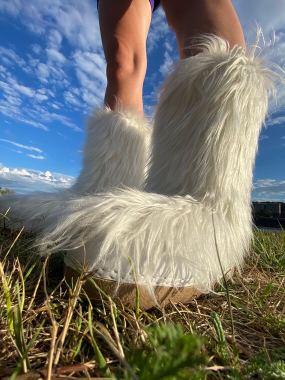 Vintage Moon Boots