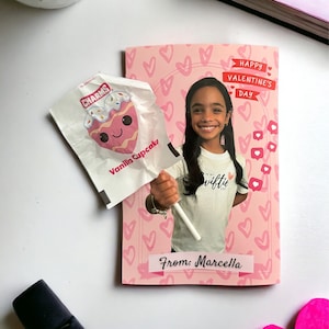 Tarjeta de San Valentín con piruleta. Foto para el aula. Tarjetas de San Valentín para niños.