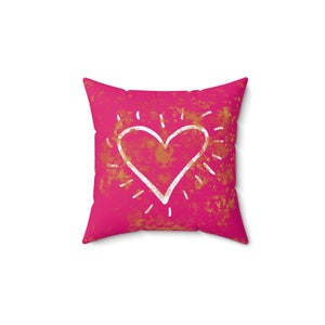 Pink Heart Pillow: Valentine&#39;s Day Home Decor