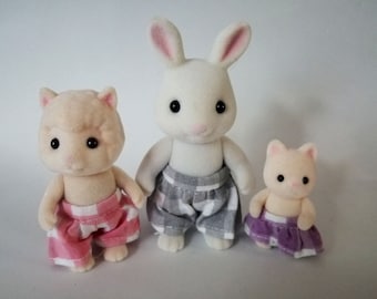 Puffy shorts for sylvanian families/ calico critters. Gingham collection forest fashion clothes.