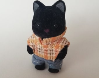 動物のおもちゃ用の服。織物シャツコレクション、森のファッション、幼児・赤ちゃん服。