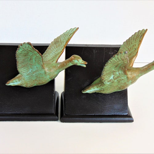 Vintage Pair retailer of Flying Geese Bookends 7