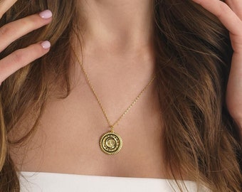 14K Gold Sunburst Interlocking Circle Pendant Necklace, Gold Coin Medallion Necklace for Women, Gold Disc Necklace Long Gold Layer Necklace