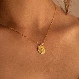 Chunky 14K Gold Lotus Necklace, Layered Gold Chain, Coin Medallion Mens Disc, Long Necklace Pendant, Link Chain Necklace for Women