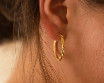 14K Gold Hoop Earring - Solid Gold Earring - Minimalist Dainty Hoop - Mini Vintage Earring - Small Gold Hoop Earring - Medium Hammer Hoops