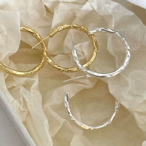 14K Gold Hoop Earring Solid Gold Earring Minimalist Dainty Hoop Mini Vintage Earring Small Gold Hoop Earring Medium Hammer Hoops image 5