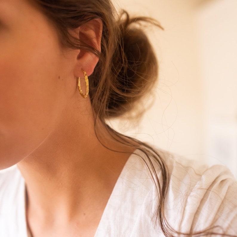 14K Gold Hoop Earring Solid Gold Earring Minimalist Dainty Hoop Mini Vintage Earring Small Gold Hoop Earring Medium Hammer Hoops image 4