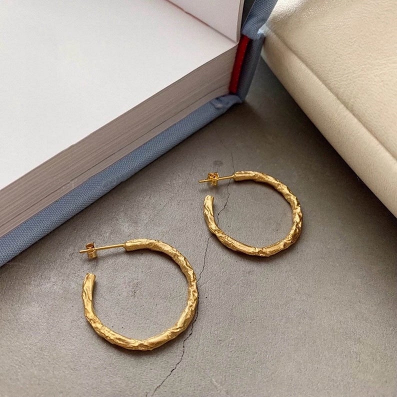 14K Gold Hoop Earring Solid Gold Earring Minimalist Dainty Hoop Mini Vintage Earring Small Gold Hoop Earring Medium Hammer Hoops 画像 6