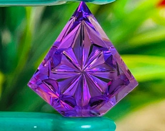 Fantasie gesneden amethist edelsteen, schildvorm, hangersieraden