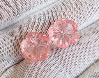 Gesneden morganietbloem edelsteenpaar, roze roosontwerp (13 mm)
