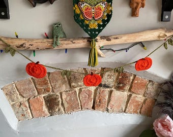 Pumpkin garland, pumpkin decor, crochet pumpkin, crochet garland, Halloween decor, nature garland, cottagecore, goblincore,