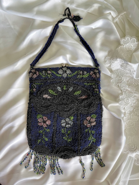 1920s Vintage Beaded Clutch