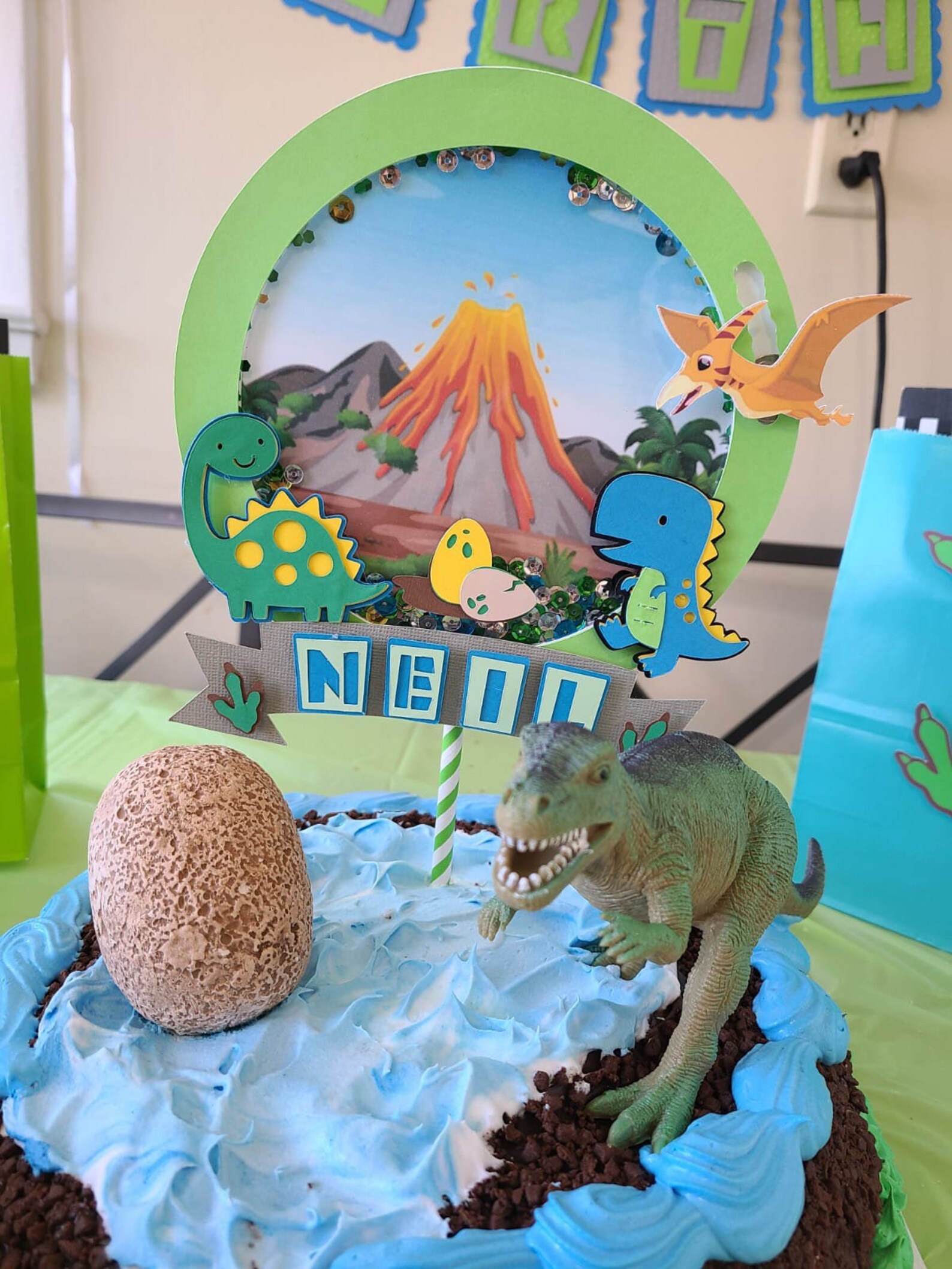 3D Dinosaur shaker slider cake topper / Dinosaur Cake Topper . Etsy