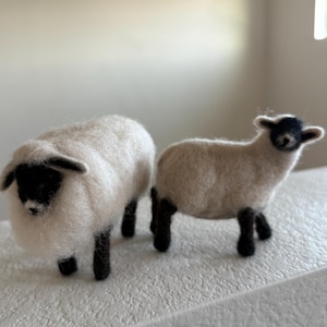 Felix and Aldo ( set ). Pair of needle felted sheep
