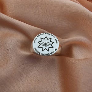 Inspirierender Ring mit Zitat von Bahai, auf dem Glauben basierender gravierter Schmuck, schützender spiritueller Ring, Gold Bahai Geschenkring für Männer und Frauen