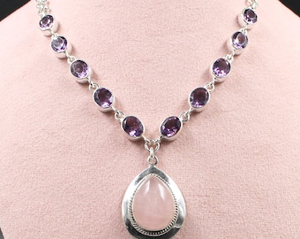 Collar de plata de ley con cuarzo rosa y amatista, joyería artesanal con piedras preciosas.