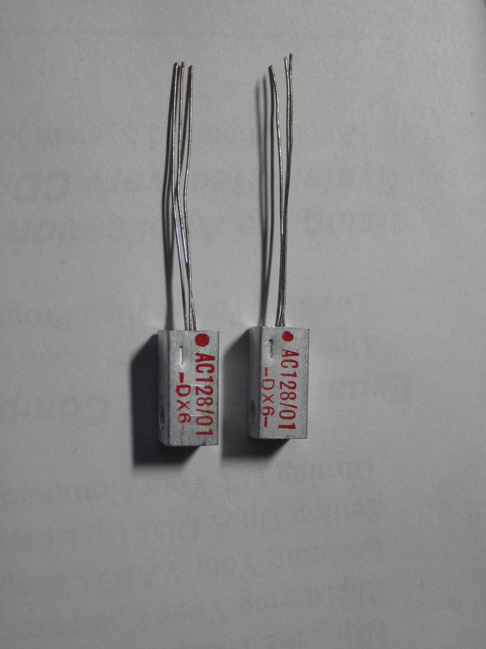 OC74 AC128 Four VINTAGE NOS GERMANIUM Transistors For Fuzz Etsy