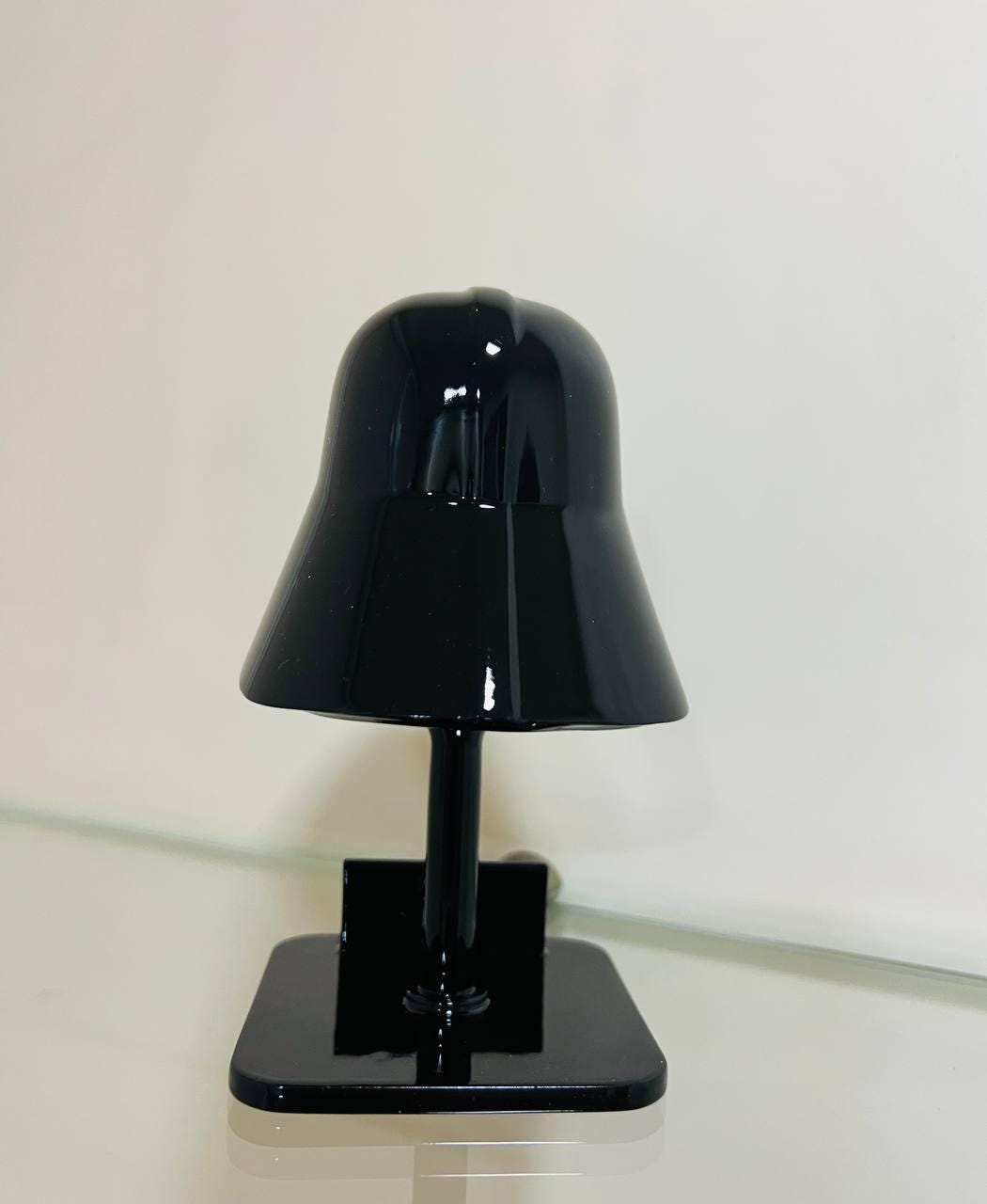 手作りの小さなダース・ベイダーヘルメット：スター・ウォーズファンへ