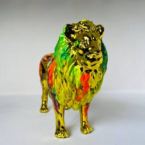 Handmade Chrome Lion Sculpture: Modern Home Decor