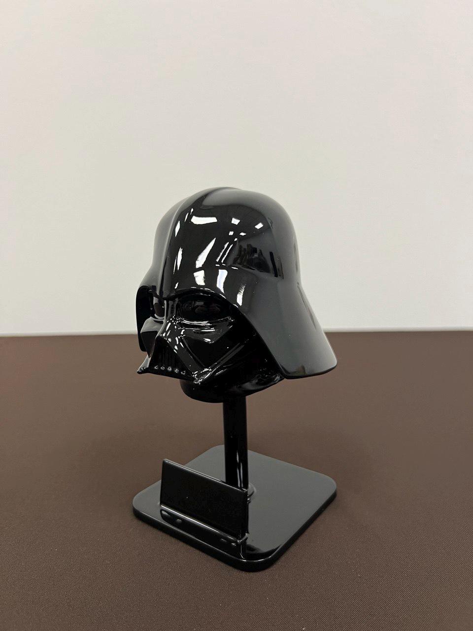 手作りの小さなダース・ベイダーヘルメット：スター・ウォーズファンへ