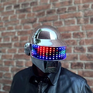 Шлем «Daft Punk Thomas» Электронный хромированный шлем «Daft Punk Thomas», шлем, мужской шлем, дизайн шлема, костюм шлема, косплей шлем.
