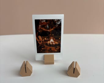 Minimalist Polaroid Film Stand - Fujifilm Polaroid Photo Display