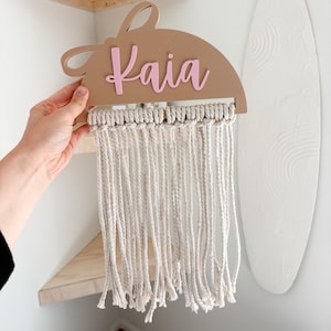 Suporte de laço personalizado com nome, acessório de organização, exibição de laço de cabelo, decoração de parede com nome personalizado, decoração de quarto de menina, decoração de quarto de bebê