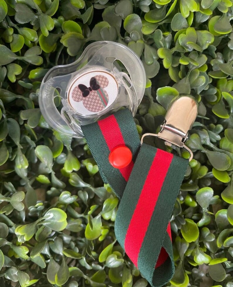 Phillips Avent baby pacifier with matching clip 0-6 months MICKEY also available.