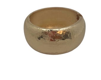 Hammered Cuff A558
