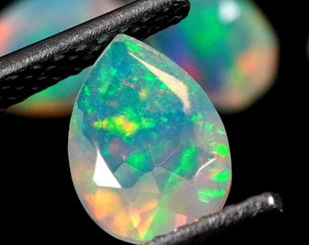 Luźny kamień szlachetny, fasetowany opal etiopski w kształcie gruszki, Multi Fire (5 x 3 mm, 6 x 4 mm, 7 x 5 mm, 8 x 6 mm)