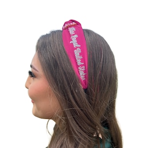 Título del concurso Diadema personalizada con logotipo de monograma, accesorio de moda, diadema de pedrería, accesorio para el cabello