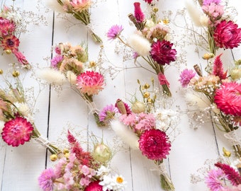 Mini Dried Flower Bouquet, Wedding favors gift, Boho wedding decor, Dry floral arrangement, Rustic Boutonniere