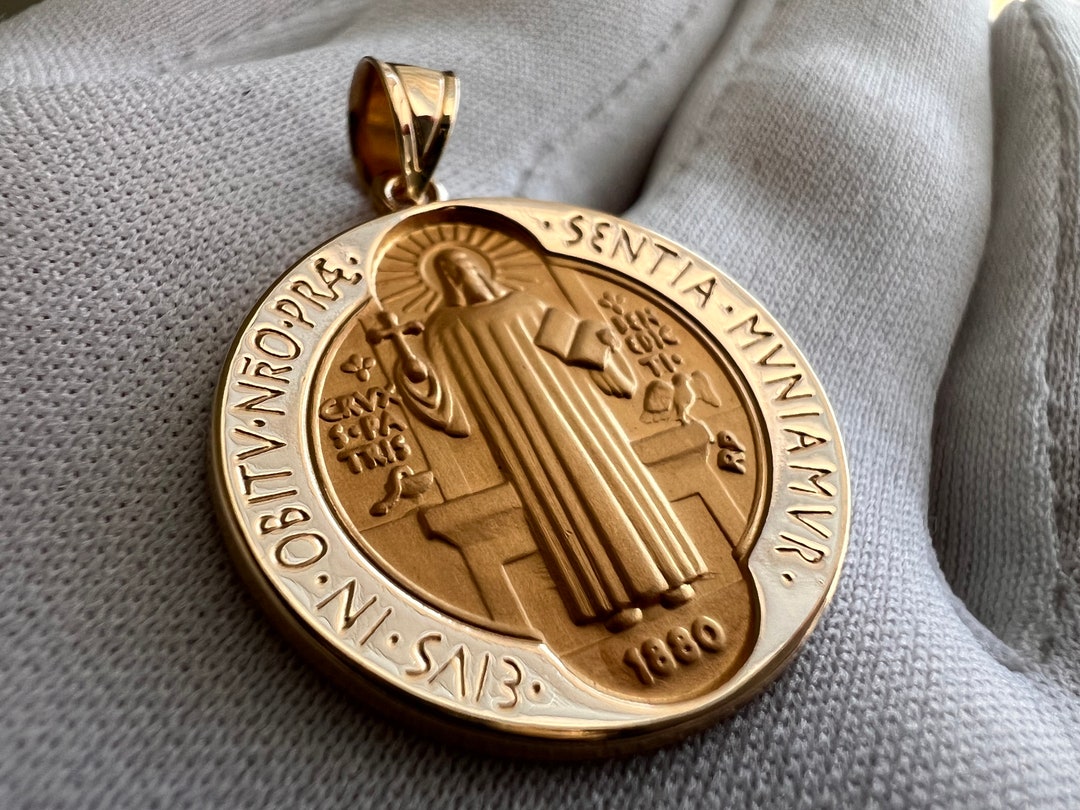 Flongo Saint Benedict Medaille Halskette – Edelstahl, Gold/schwarz, 56 Cm, Mit Exorzismus-Anhänger