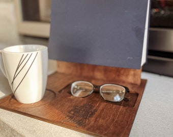 Personalized Wooden Book Valet: Reader Gift with Coffee Mug & Glasses Holder