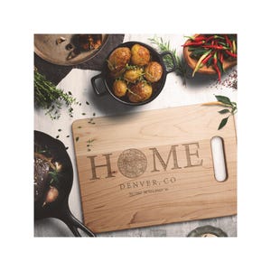 Benutzerdefinierte Stadt Ahornholz Schneidebrett, personalisierte Küchen Haushaltswaren, graviertes Küchendekor, einzigartiges Geschenk für Hochzeiten oder Housewarming