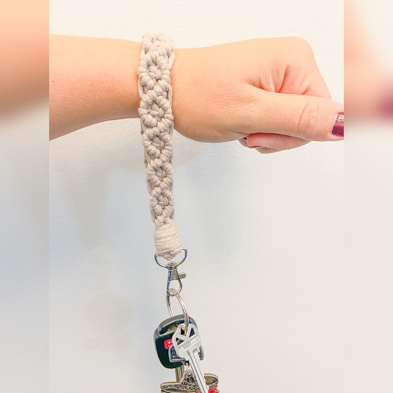 Macrame wristlet