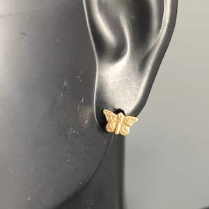 Vintage - Tiny Push-back 14K Earrings - Butterfly and English Ivy Leaf