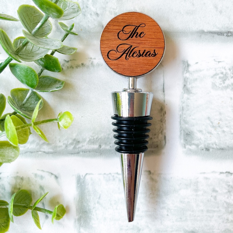 personalized wine stopper wedding gift for couple, custom engraved wine bottle stopper wood, engagement gift wine stopper, newlywed gift