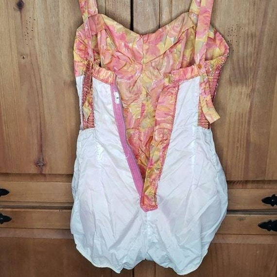 Floral Romper 50's Vintage Swimsuit - image 6