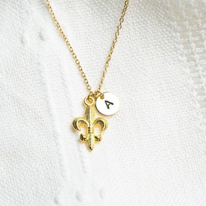 Gold Fleur De Lis Pendant Necklace, Lily Flower Necklace, Elegant Minimalist Necklace, Christmas Gift, Personalized Jewelry for her