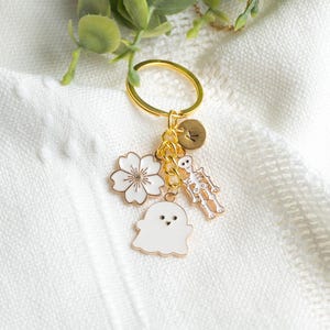 Halloween Ghost Keychain, Cute Custom Spooky Keychain for her, Halloween Jewelry, Unique Fun Keychain