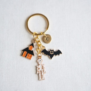 Halloween Skeleton Keychain, Spooky Haunted House Keychain, Personalized Bat Keychain, Halloween gift for friends, sister, coworker