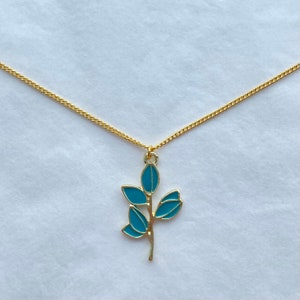 plant necklace gold