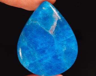 Niebieski apatyt w kształcie gruszki: luźny kamień szlachetny do wyrobu biżuterii (37,45 ct, 31x25x5 mm)